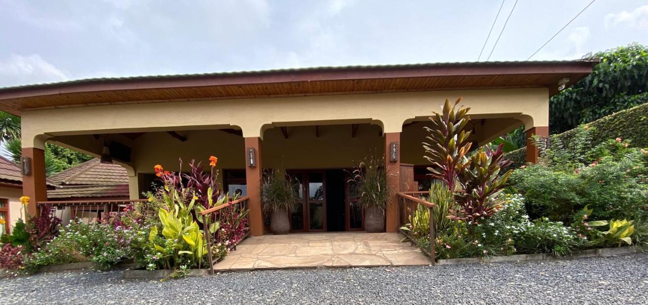 Ahadi Lodge アルーシャ エクステリア 写真